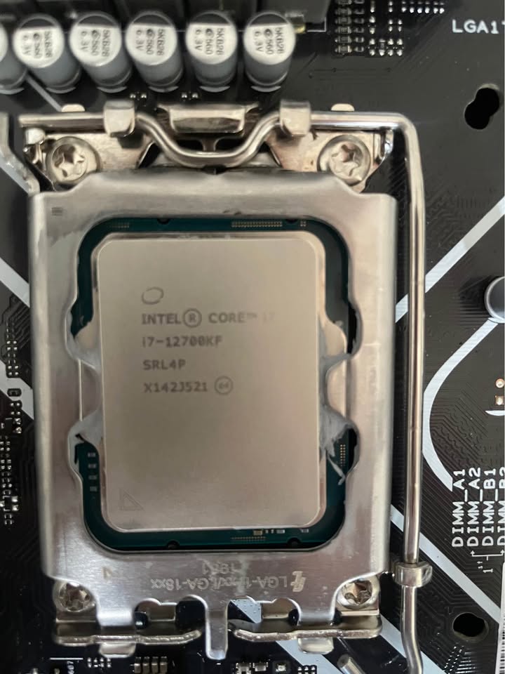 i7 12700KF + Asus Z690P D4