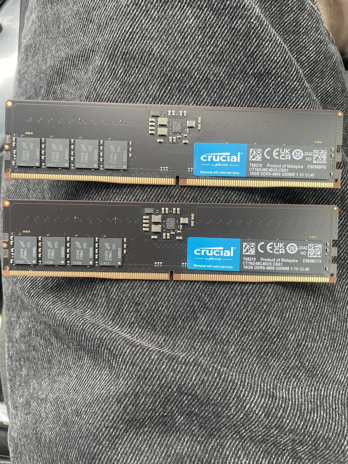 Crucial  32GB DDR5 UDIMM 4800MHz CL40 Desktop PC Memory